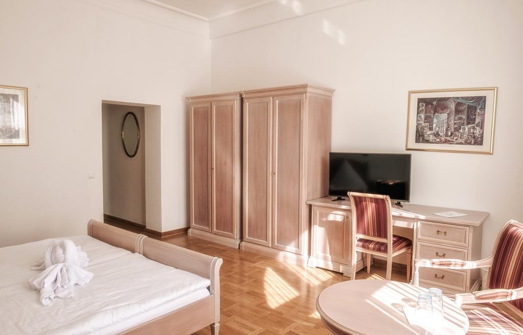 Augustenhof 3*